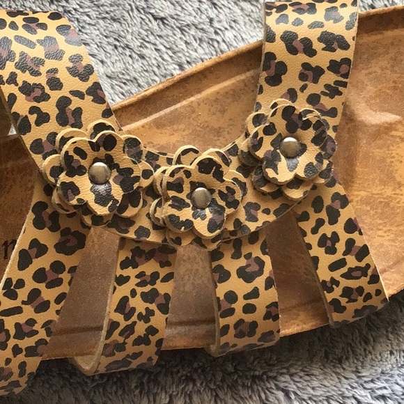 New RK Collection Sandals - Picture 5 of 9